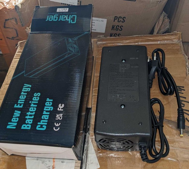Зарядное велосипеда  14.6V 25,2V 29,4V 36V 48V 60V 72V li-ion lifepo4