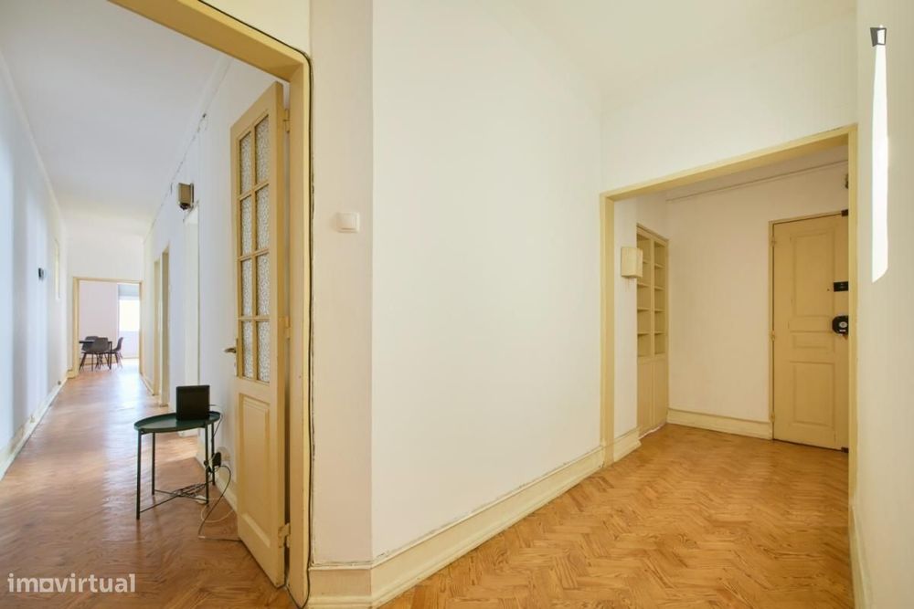 Quarto - localizado em Entrecampos Lisbon