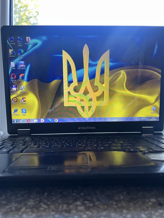 Продам ноут, робочий,eMachines E528-902G25Mnkk. 2010р