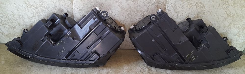 Фари HELLA 5C7.941.005 A 1EL 010395-01 5C7.941.006 A  1EL 010395-02