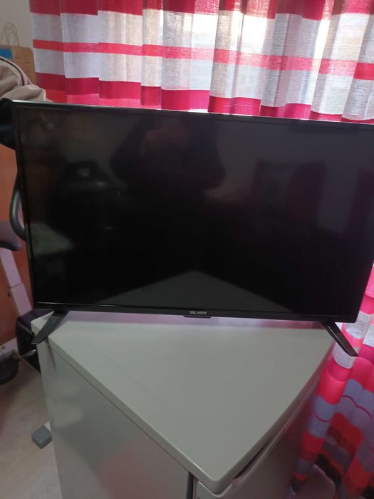 Smart TV Silver  Semi nova