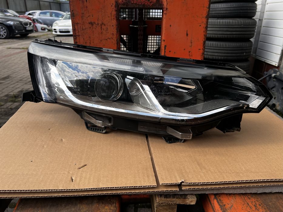Renault talisman lampa prawa