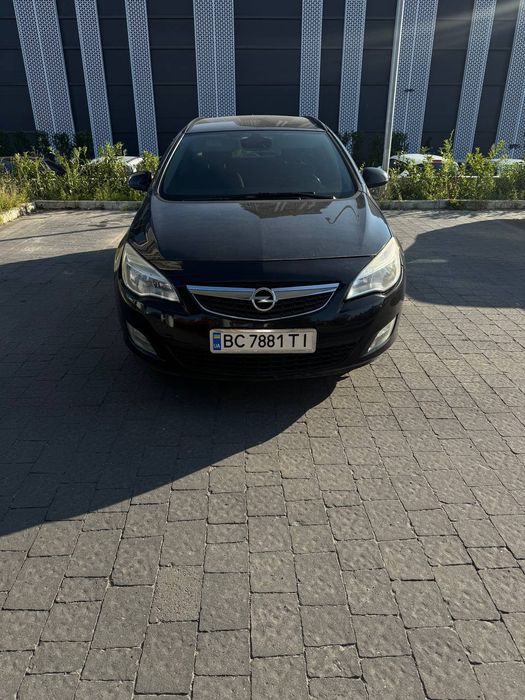 Продам Opel Astra J