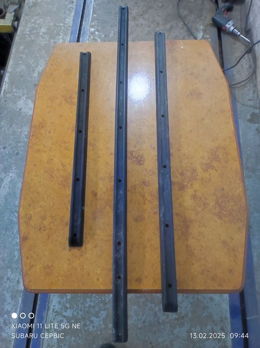 Молдинги  Мерседес G W460 W461 1979-1993года двери крило