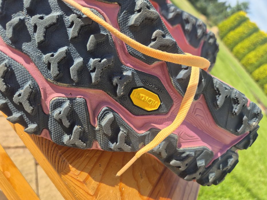 Hoka Speedgoat 6 40 2/4