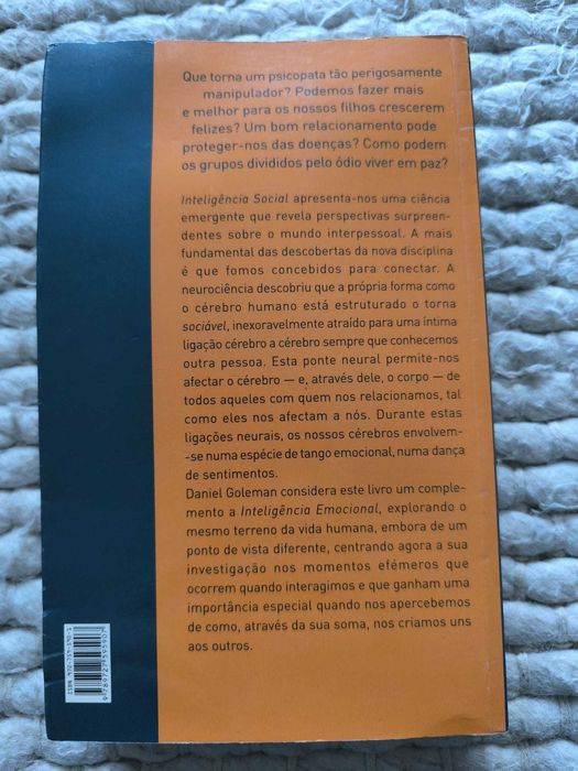 "Inteligência Social  ciência do relacionamento humano" Daniel Goleman