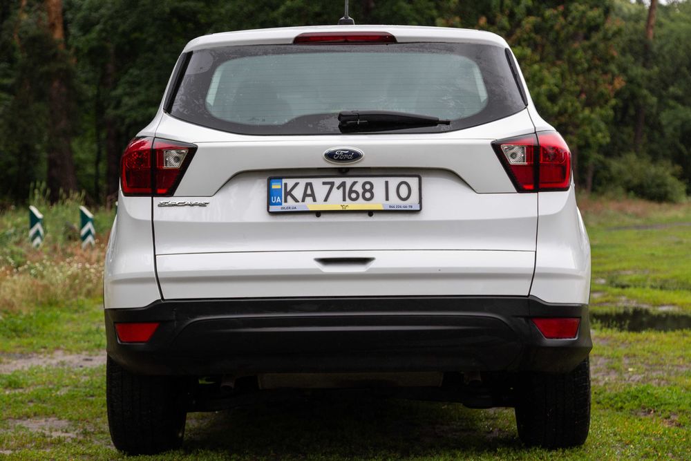 Продам Ford Escape