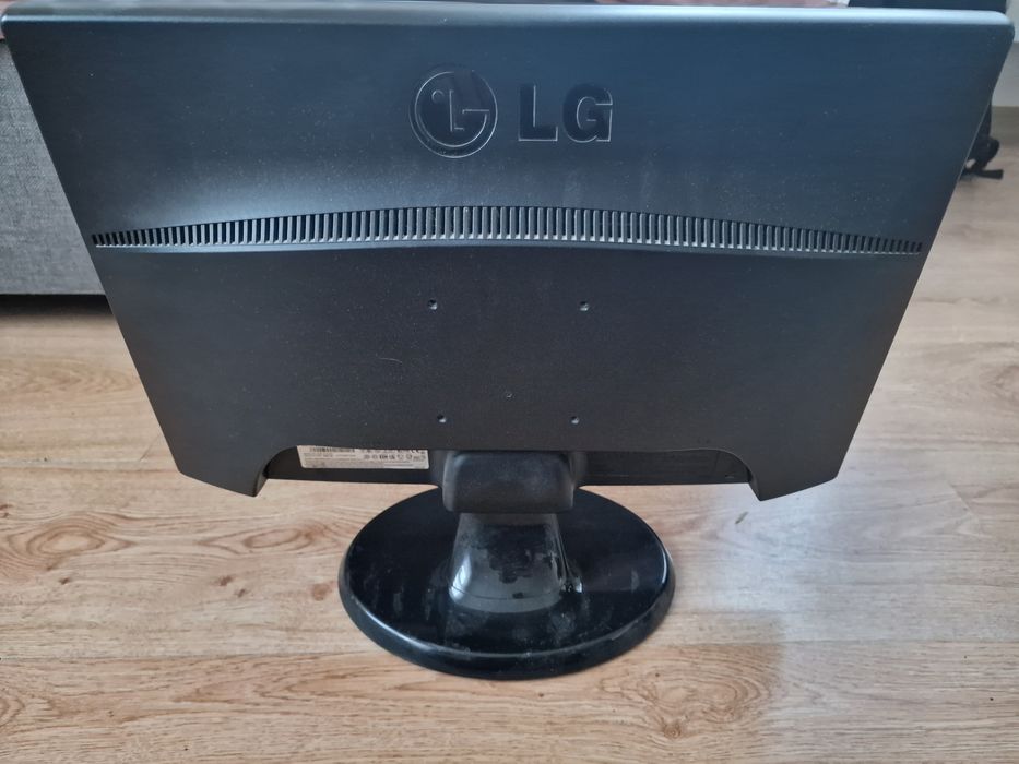 Monitor LG 19 cali