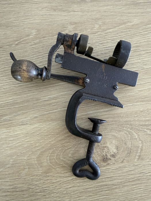 Urządzenie do elaboracji