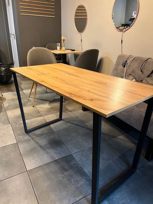 Стол деревянный