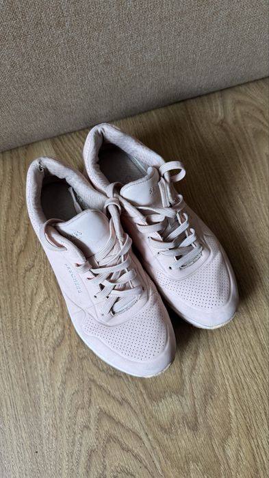 Женские кроссовки Skechers 38р.