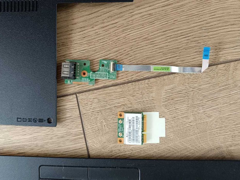 Продаю ноутбук Lenovo B590 по запчастям
