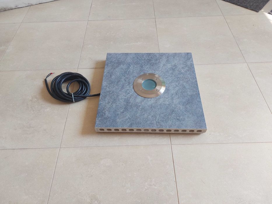 Sprzedam plyty tarasowe 40x40  z oświetleniem ledowym firmy Korzylius