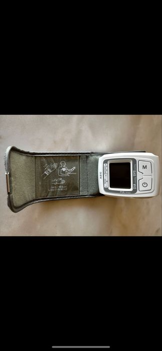 Medidor de Tensão arterial de pulso AEG