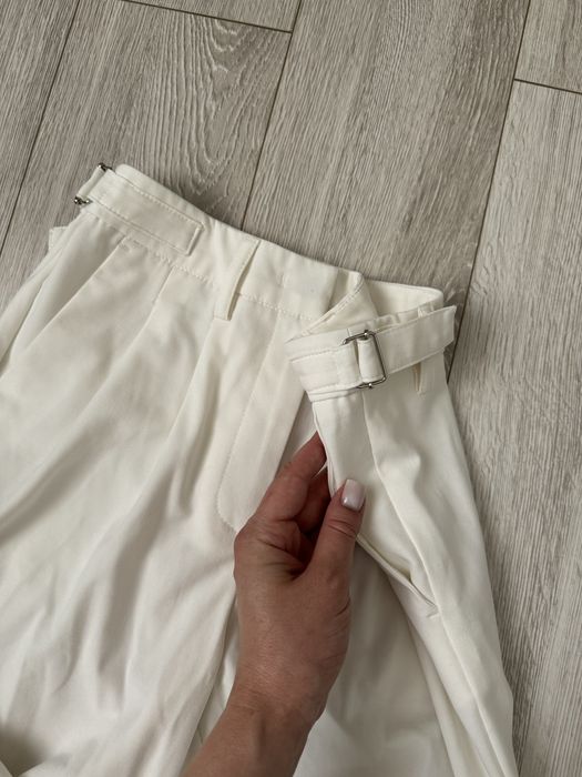 Молочний костюм українського бренду Mon-Fri, розмір S