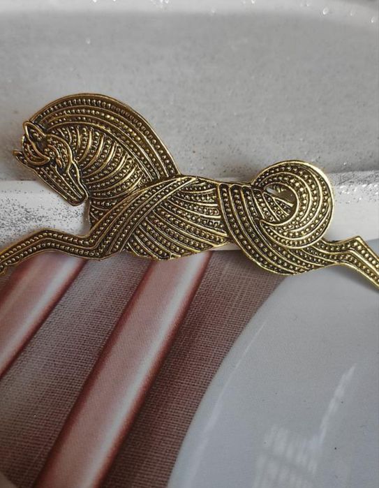 Брошка кінь у вінтажному стилі, символ 2026 року, срібло золото