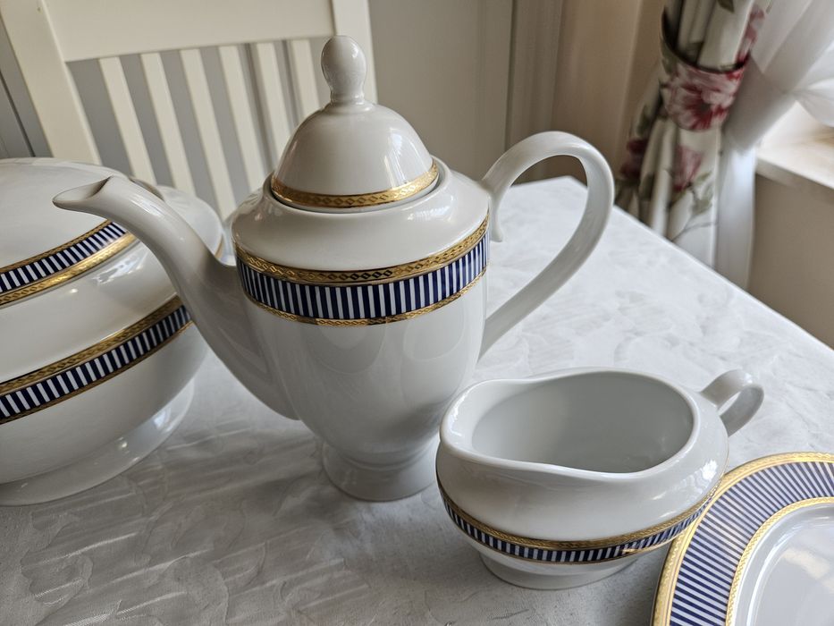 Porcelana Wałbrzych zestaw obiadowo-kawowy