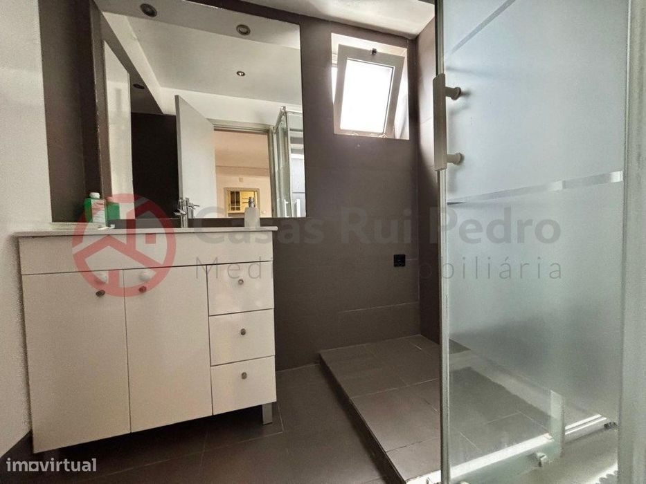 Apartamento T4 em Marvila com Excelente Localização e Potencial de ...