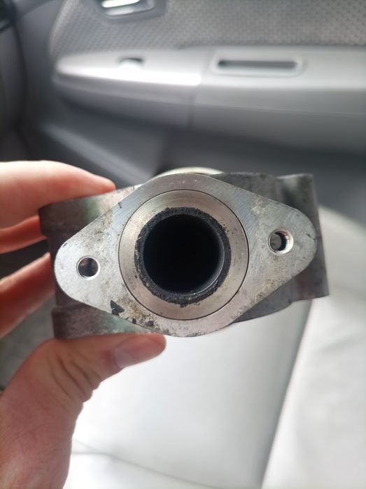 Zawór EGR toyota hilux 2009 rok 3.0