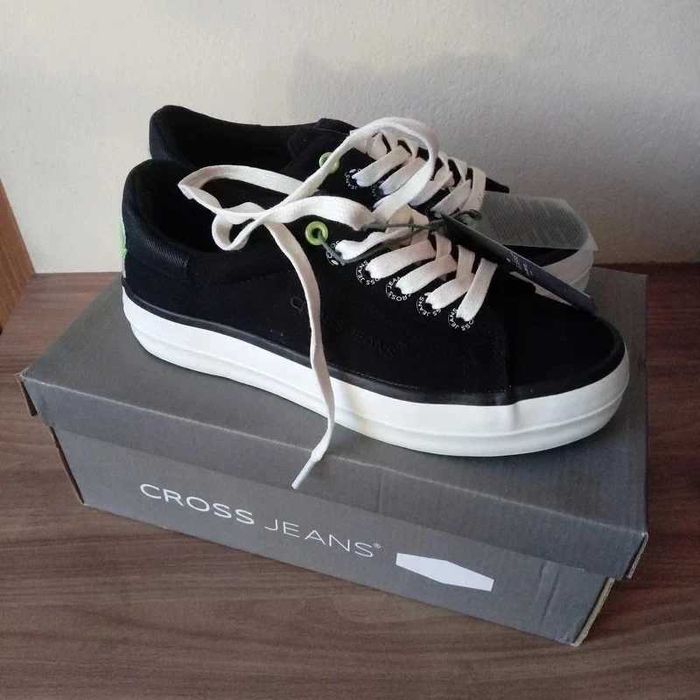 Nowe buty trampki