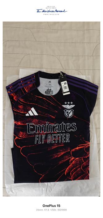 Camisola Adidas x Vhils x SL Benfica
