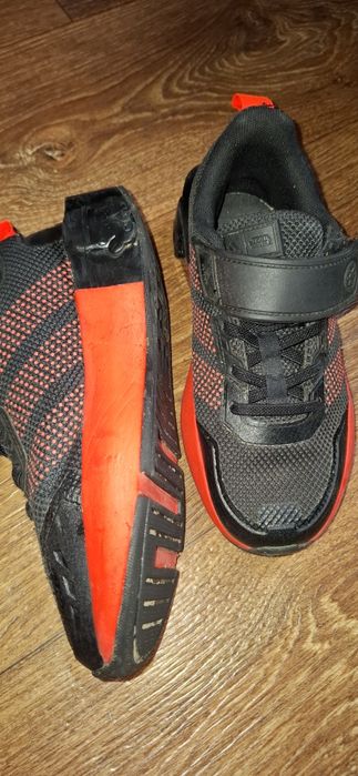 Кросівки  adidas