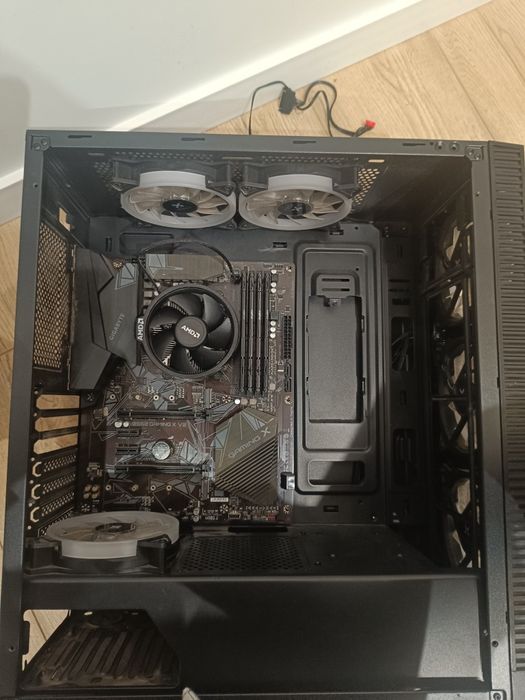 Ryzen 5 5600g + 32gb Kingston fury 3200 + gigabyte gaming x v2