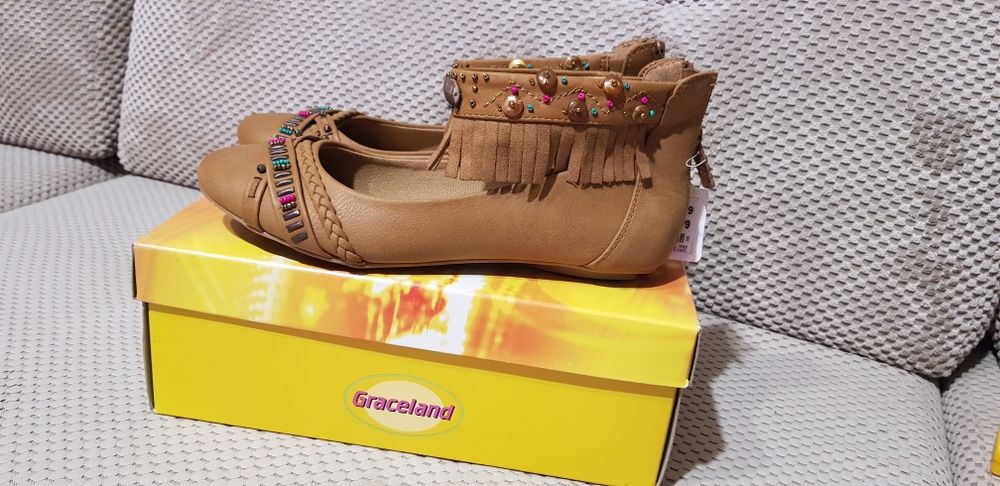 Buty dziewczęce nowe Graceland r. 35