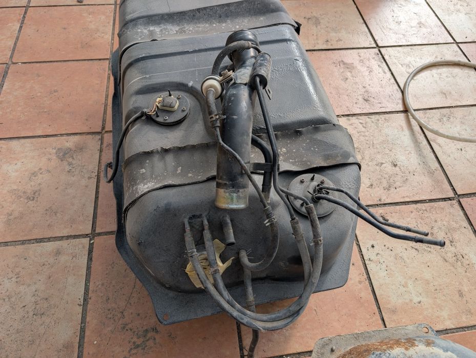Toyota land cruiser depósito gasoleo