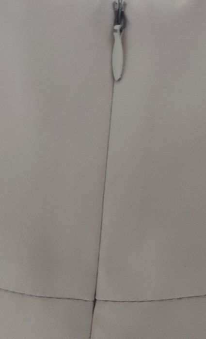 Pudrowa bluzka w kształcie A, asymetryczna