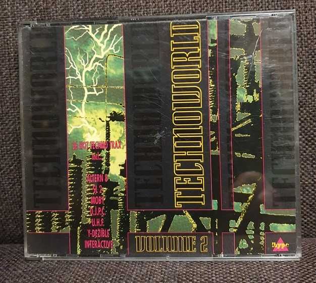 Technoworld Vol.2 - 2CD - Altern 8, Moby, Komakino , Interactive