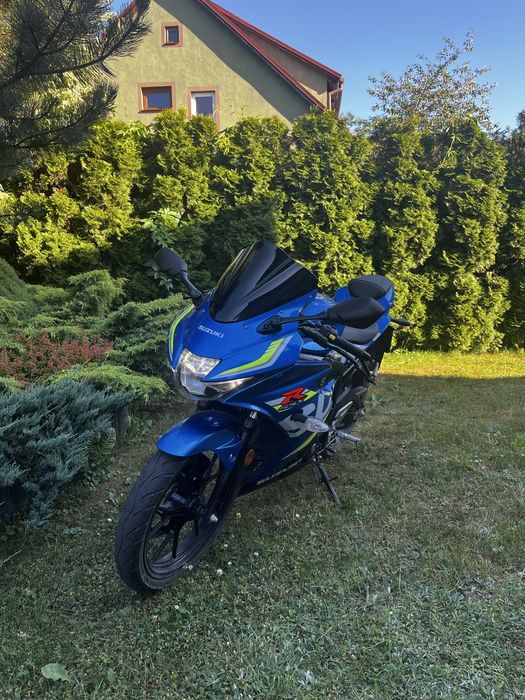 Suzuki GSXR 125 Salon PL