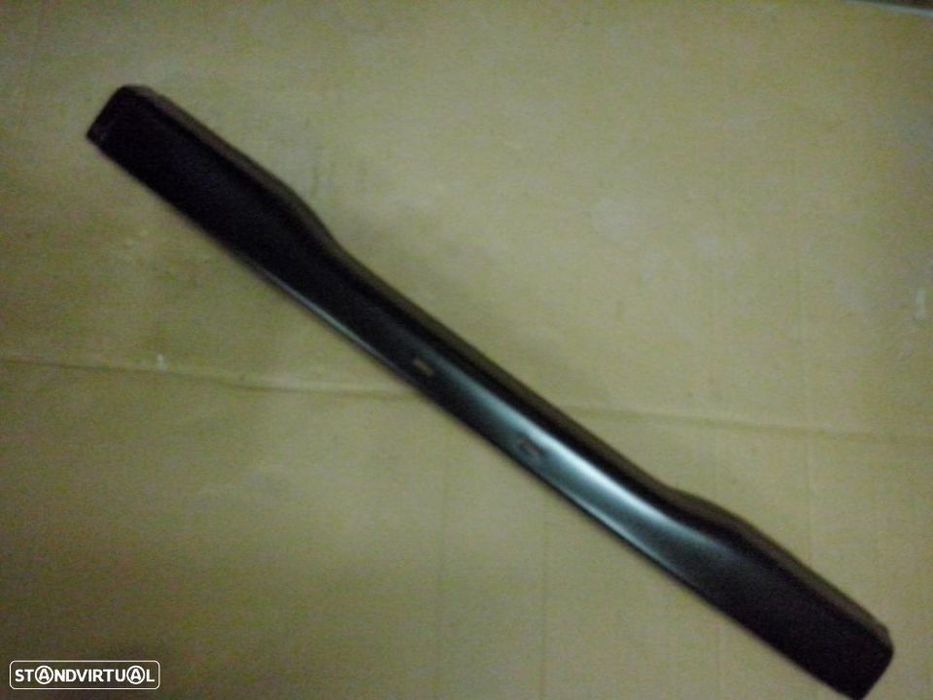 Centro parachoques frente Bedford Brava Opel Campo 1993- NOVO