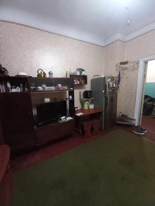 Продаж двух кімнат в сталінкі