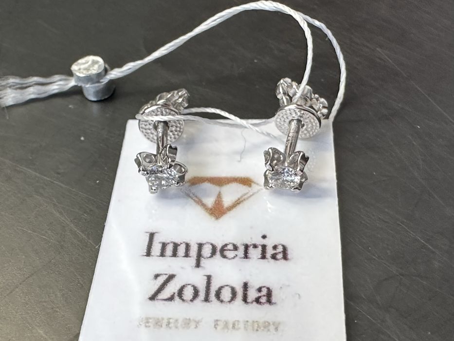 Золотые серьги пусеты с бриллиантами 585 проба акция распродажа