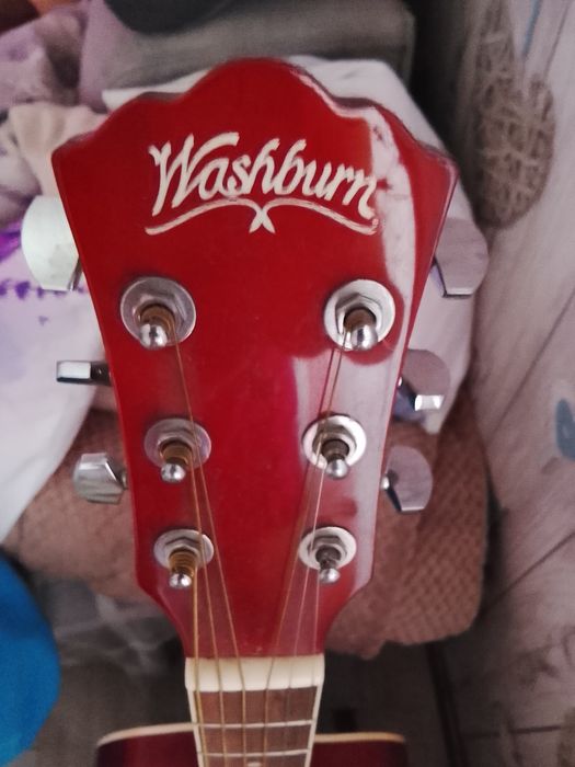 Gitara z akcesoriami