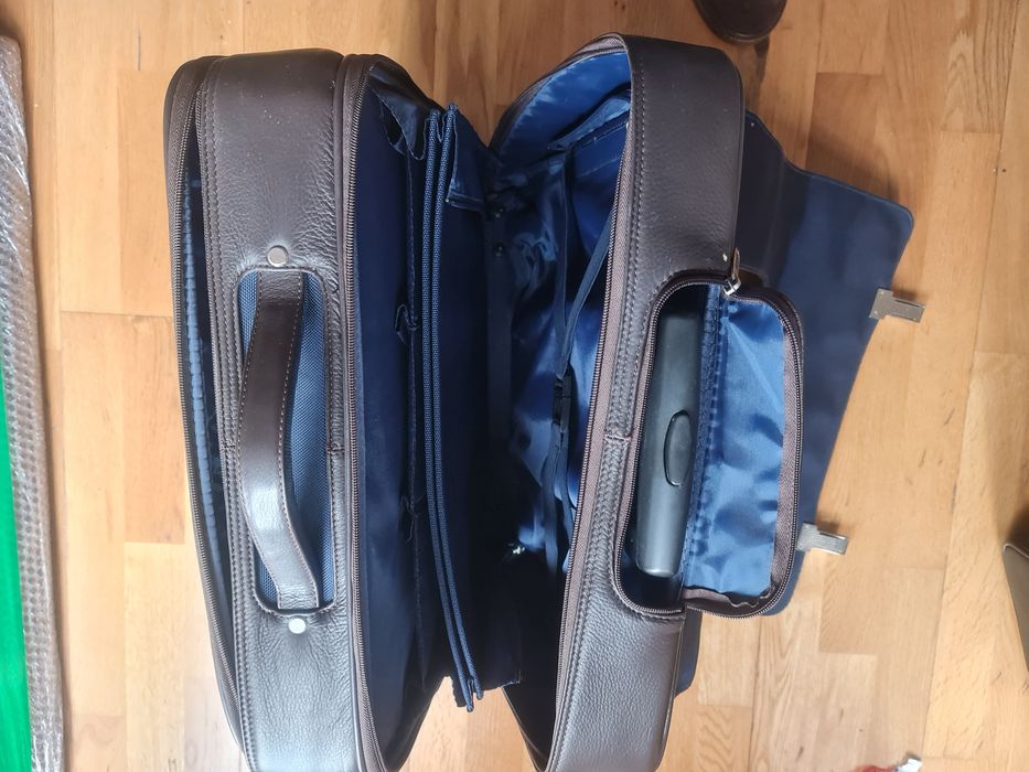Mala de cabedal com rodas SANTI