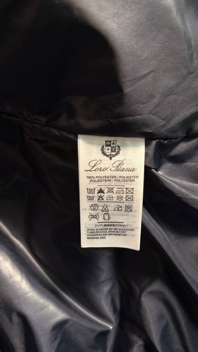Мужская Чоловіча жилетка безрукавка  Loro Piana armani   розмір  S-XL