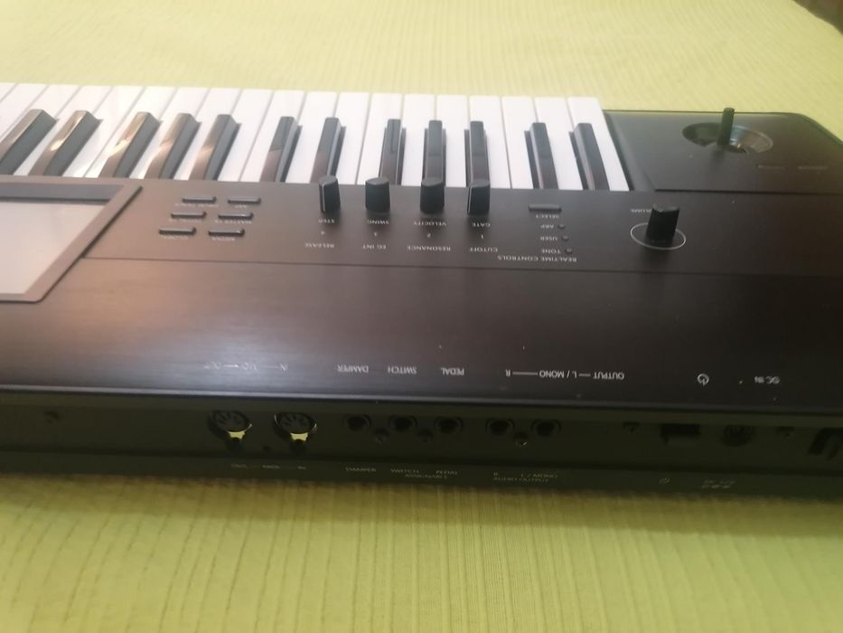 Korg krome 61 bom estado