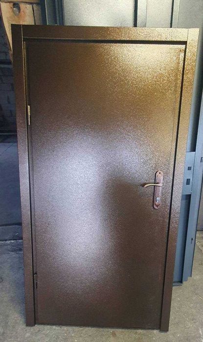 Міцні металеві двері від виробника на будь-який смак