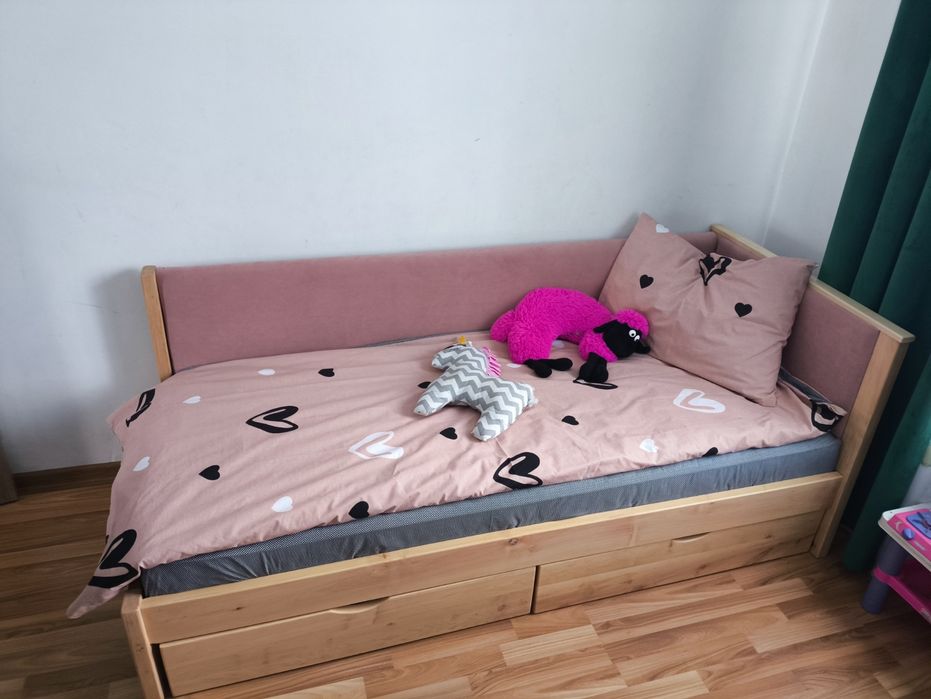 Ліжко дитяче з м'якою спинкою