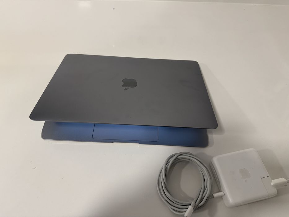 MacBook Air (retina, 13-inch,2019)