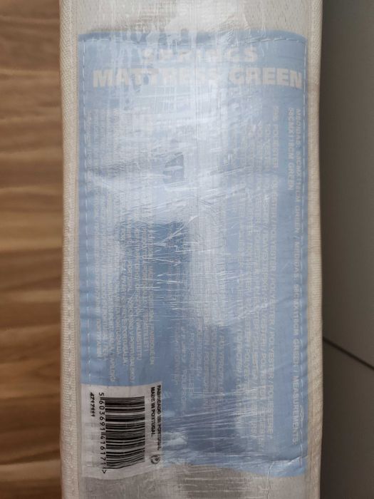 Colchão com um tecido Stretch, suave (usado em bom estado)