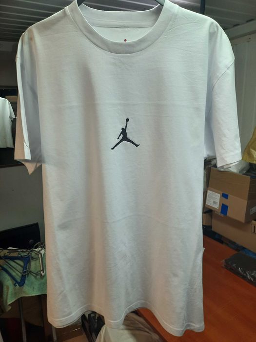 Biala koszulka Jordan L - nowa bez metek!