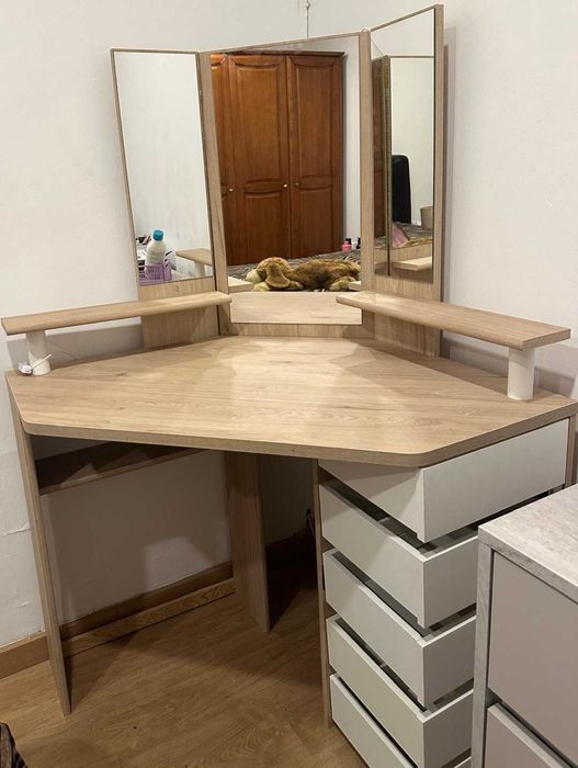 Toucador com espelho LED