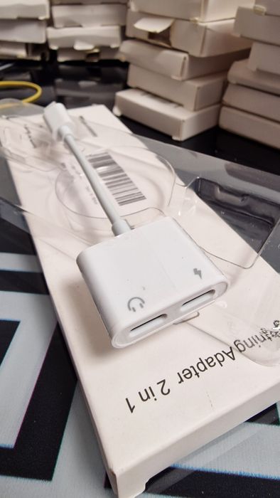 Перехідники для айфона 5-14 серіі для навушників  для  на USB SD Card