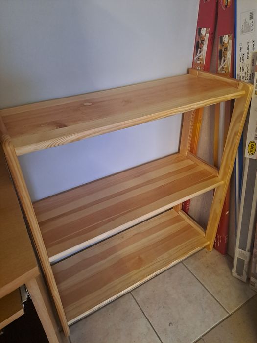 Sprzedam regał drewniany sosnowy. Nowy