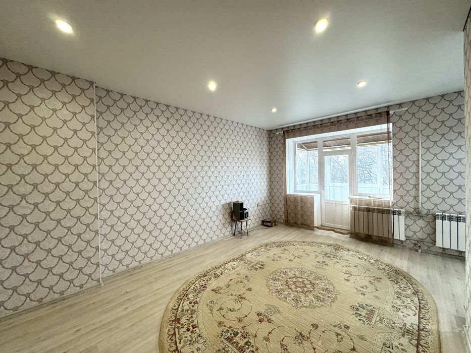 Продажа 3к в центре со своим гаражом