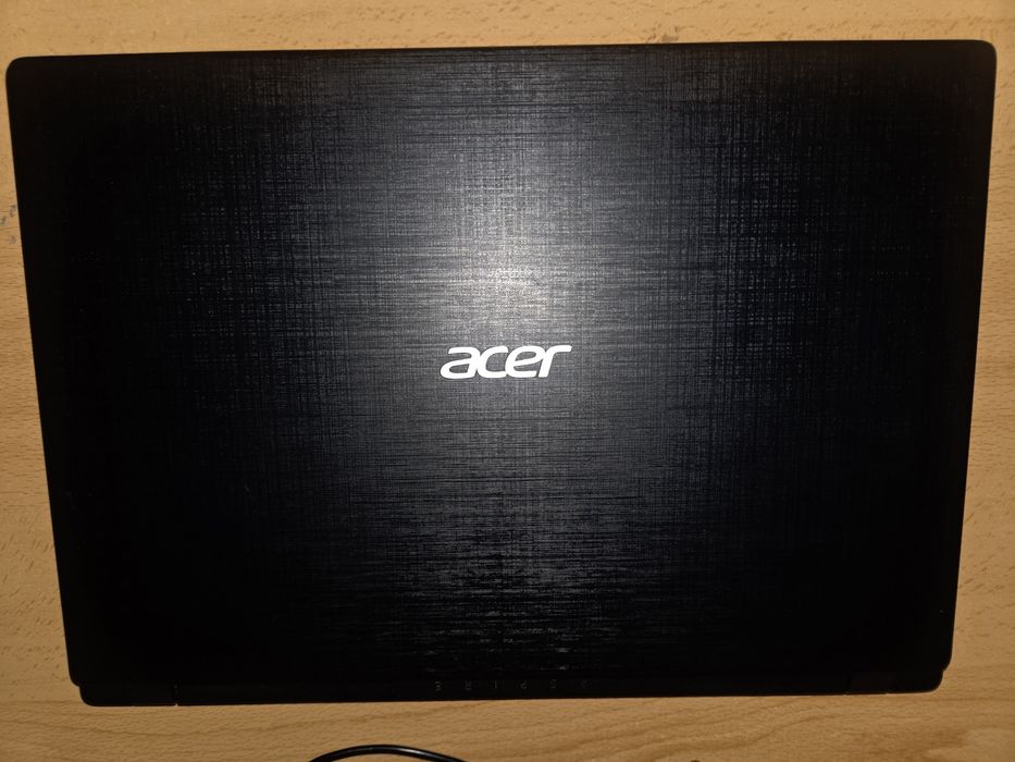 Portátil Acer Aspire 1