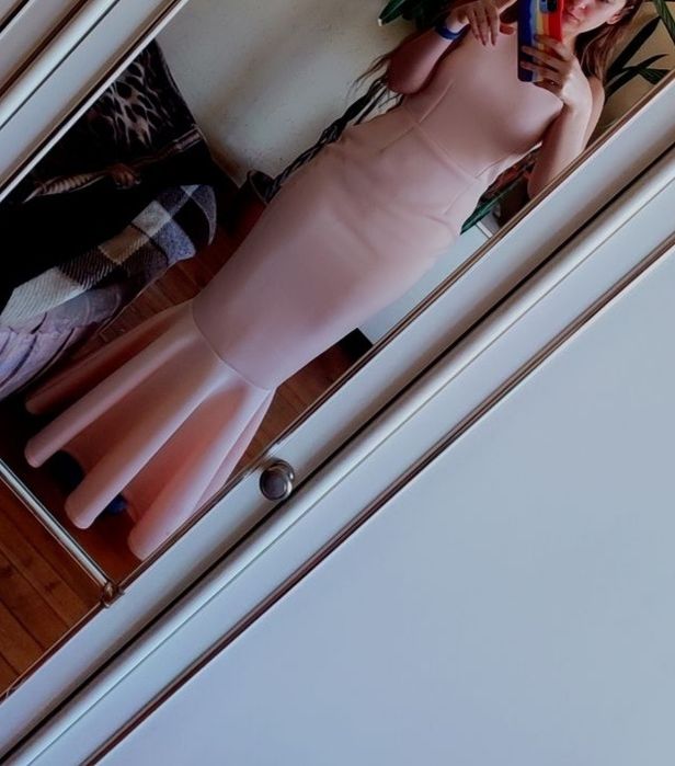 Сукня, плаття персикового відтінку